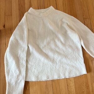 American Eagle White Sweater